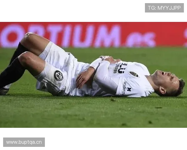 瓦伦西亚球迷抗议持续，球队竞技表现与社区关系面临考验