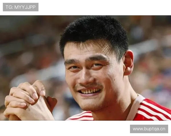 菜市场看到姚明拎塑料袋结账，那一刻明星变成隔壁大叔